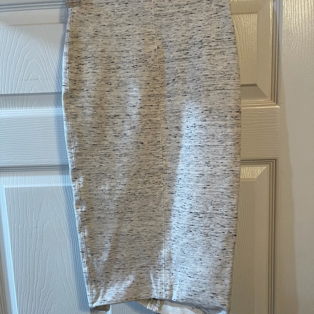 Wilfred Pencil Skirt- Aritzia sz XXS
